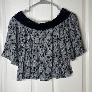 Cecico off the shoulder crop top size small